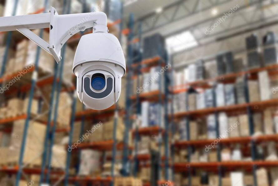 Industrieanlage mit gesicherten Zugängen